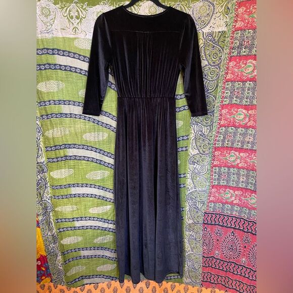 NWT Baltic Born Black Sofia Velvet Maxi Dress Size Extra Small - Picture 10 of 16